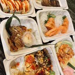 Fantastic roll, volcano roll, kawahagi, salmon sashimi, beef tongue, ebimayo Fantastic roll, volcano roll, kawahagi, salmon sashimi, beef tongue, ebimayo