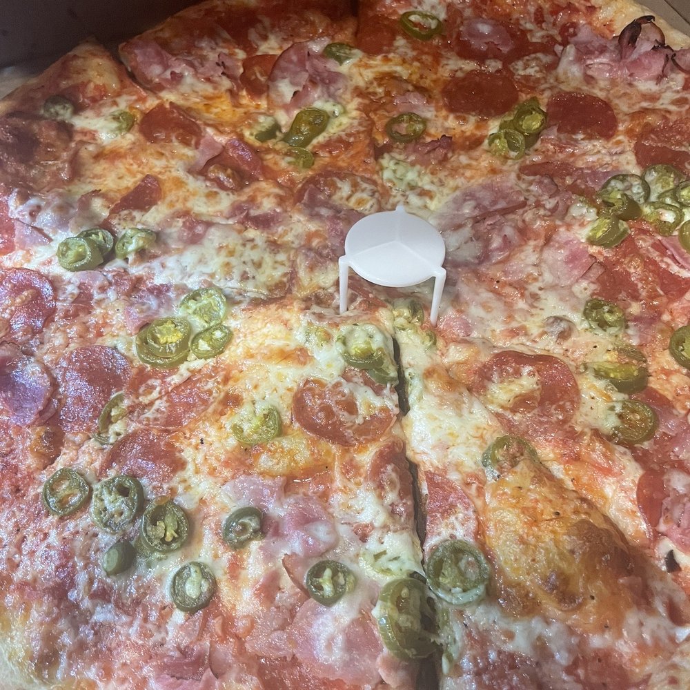 Sky's Pizza Pie - Pepperoni, ham & jalapeños - Pizza Near Me - Pensacola, Florida Sky's Pizza Pie - Pepperoni, ham & jalapeños - Pizza Near Me - Pensacola, Florida