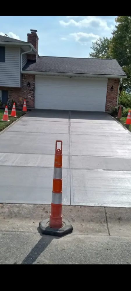 Slide of Ulloa Family Paving & Concrete