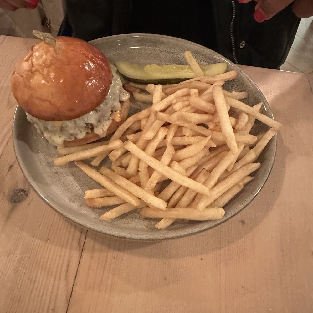 Amali - Amali Burger - Mediterranean Near Me - New York, New York