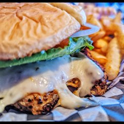 Cool Vibes Pub & Grub - The best in town -- Hands Down  Chicken Sandwich