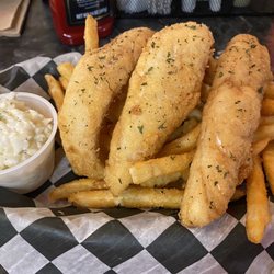 Dillinger's Pub - Perch, of course!