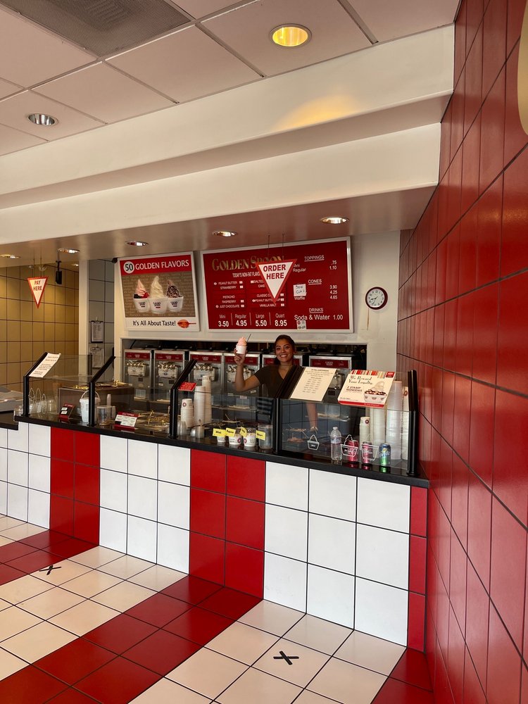 GOLDEN SPOON FROZEN YOGURT 69 Photos & 61 Reviews 1902 N Campus Ave