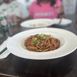 NiHao - Shredded Pork & Garlic Sauce