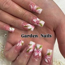 Garden Nails