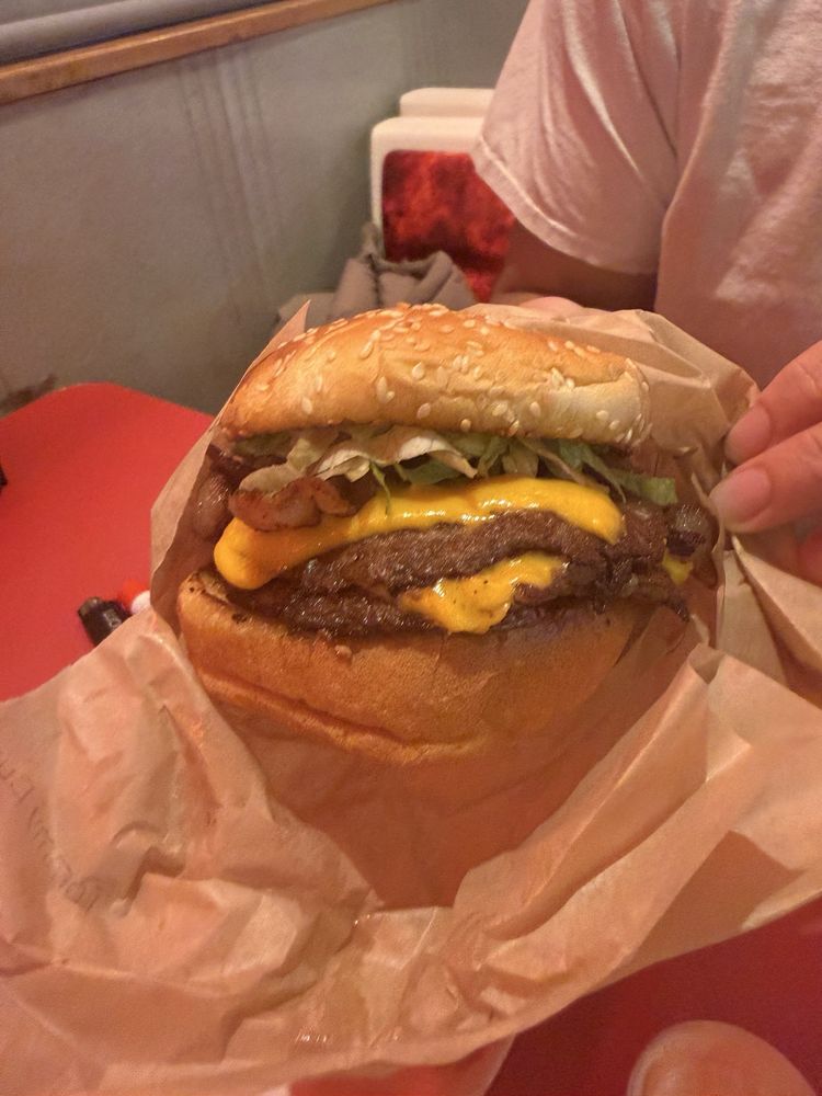 Tommy's All American Burger Logo