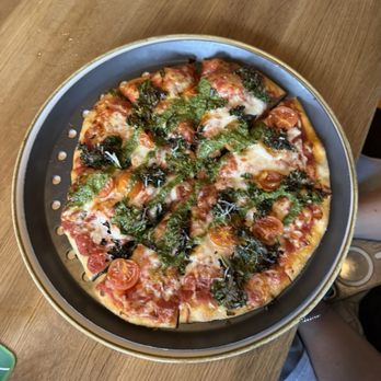 CRAFT Beer Market Dallas Preston Center - kale marg pizza - American Near Me - Dallas, Texas CRAFT Beer Market Dallas Preston Center - kale marg pizza - American Near Me - Dallas, Texas