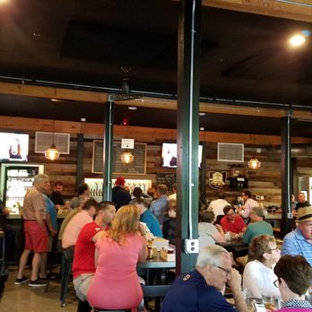 Mt. Carmel Brewing Company - Indoor seating (@7pm) - Breweries Near Me - Cincinnati, Ohio Mt. Carmel Brewing Company - Indoor seating (@7pm) - Breweries Near Me - Cincinnati, Ohio
