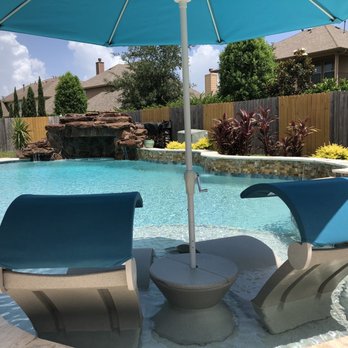 McKinney Custom Pools - General Contractors Near Me - Pearland, Texas