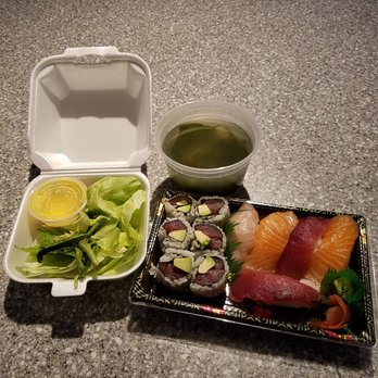 Mad Noodles - Sushi Lunch takeout. Tuna Avocado Roll + 5 pc nigiri, miso soup and ginger salad. - Bubble Tea Near Me - Pittsburgh, Pennsylvania Mad Noodles - Sushi Lunch takeout. Tuna Avocado Roll + 5 pc nigiri, miso soup and ginger salad. - Bubble Tea Near Me - Pittsburgh, Pennsylvania