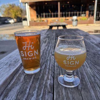 Hi Sign Brewing - Breweries Near Me - Austin, Texas