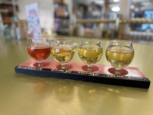 Honeygirl Meadery & Tasting Room by null