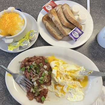Sunny Side Up - Delish. - Breakfast & Brunch Near Me - Elmwood, Louisiana