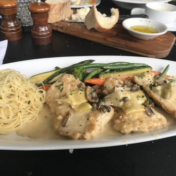 Divieto Ristorante - Estero - Chicken Picatta - Italian Near Me - Estero, Florida