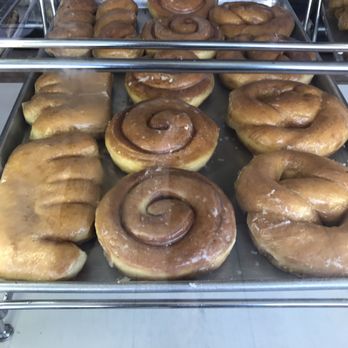 Tommy's Doughnuts - HUGE bear claw and cinnamon roll - Donuts Near Me - Hayward, California Tommy's Doughnuts - HUGE bear claw and cinnamon roll - Donuts Near Me - Hayward, California