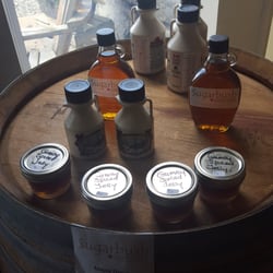 Sugarbush Vineyards - Homemade syrup and jelly