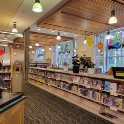 Multnomah County Library - Hollywood Library