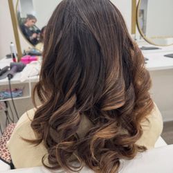 Dry and Bubbly a Blow Dr - Fresh and bouncey curls!