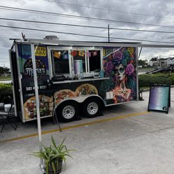 Maria's Tacos Y Mas - Store front