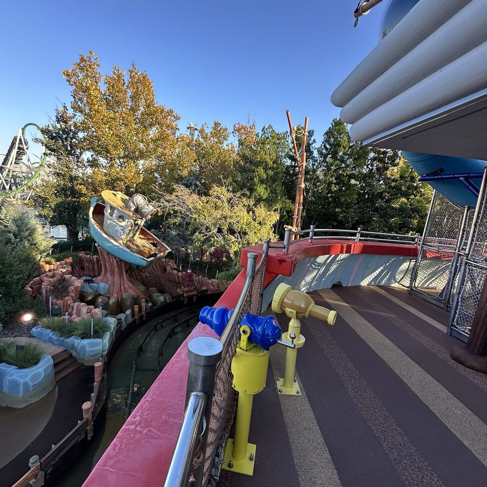 Me Ship, The Olive - Amusement Parks Near Me - Orlando, Florida