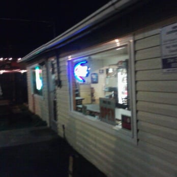 Don Kamaron - look sharp - the lighted street sign is faded and hard to read - Mexican Near Me - Portland, Oregon