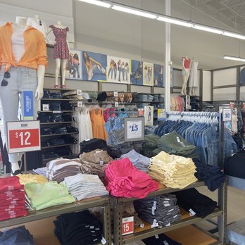 Old Navy Outlet - Clothes - Men's Clothing Near Me - Atlantic City, New Jersey Old Navy Outlet - Clothes - Men's Clothing Near Me - Atlantic City, New Jersey