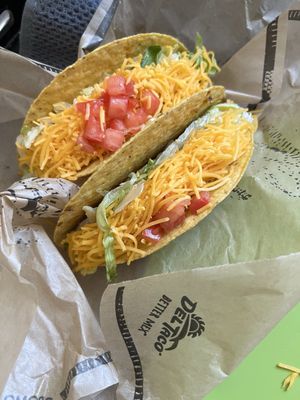 Del Taco by null