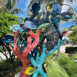 Green Turtle and Blue Tang