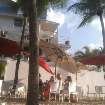 Ocean Park Beach - Grab a nice meal at Pamela's -- right on the beach, tables in the sand and all. - Beaches Near Me - San Juan, Puerto Rico Ocean Park Beach - Grab a nice meal at Pamela's -- right on the beach, tables in the sand and all. - Beaches Near Me - San Juan, Puerto Rico