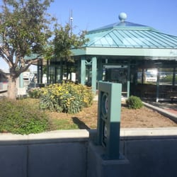 RTD Wagon Rd massive pavilion to protect ppl from the elements. EVERY major hub should be doing this!