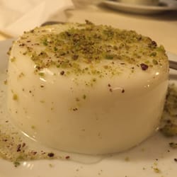 La Table Libanaise - Mouhalabia, flan à la fleur d'oranger. J'adore!