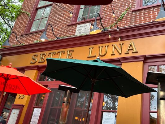 Sette Luna by null