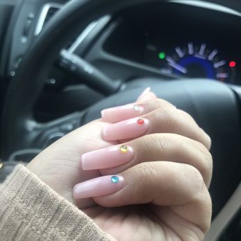 Jasmine Spa Nails - Look how even and symmetrical! - Nail Salons Near Me - Pasadena, California Jasmine Spa Nails - Look how even and symmetrical! - Nail Salons Near Me - Pasadena, California