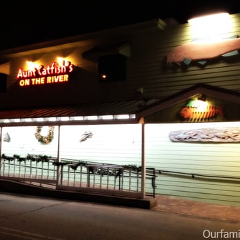 Aunt Catfish's - Parking lot side of restaurant. - Southern Near Me - Port Orange, Florida