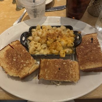The Cheesecake Factory - Spicy Crispy Chicken Sandwich - Desserts Near Me - Mesa, Arizona The Cheesecake Factory - Spicy Crispy Chicken Sandwich - Desserts Near Me - Mesa, Arizona
