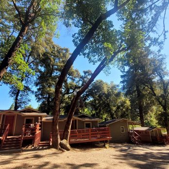 China Creek Cottage - Hotels Near Me - Willow Creek, California
