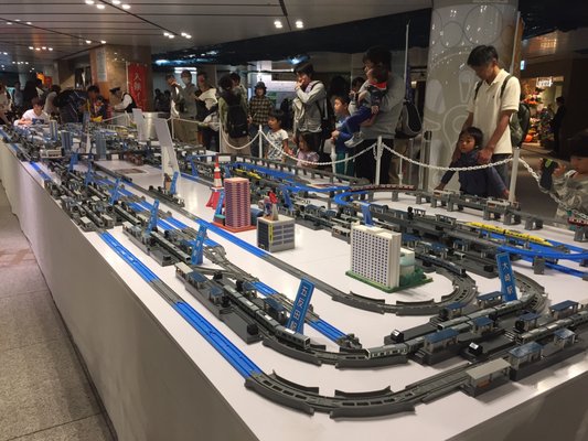 Marunouchi Building by null