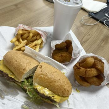 Louie’s Kitchen - Jalapeño poppers, onion rings, cheeseburger poboy combo - Fast Food Near Me - New Orleans, Louisiana Louie’s Kitchen - Jalapeño poppers, onion rings, cheeseburger poboy combo - Fast Food Near Me - New Orleans, Louisiana