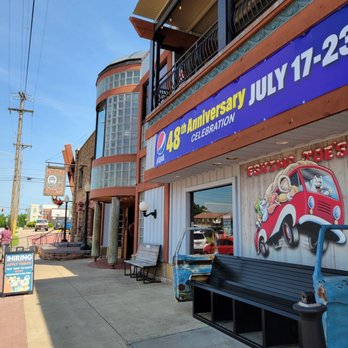 Eskimo Joe's - Outside - American Near Me - Stillwater, Oklahoma