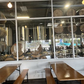 Avant Garde - Beer Bar Near Me - Montreal, Quebec Avant Garde - Beer Bar Near Me - Montreal, Quebec