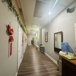 Blue Moon Spa - Aisle