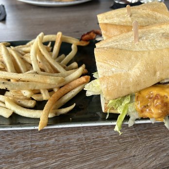 Reunion Kitchen + Drink - Crispy chicken sandwich with salt and pepper shoestring fries - New American Near Me - Corona, California Reunion Kitchen + Drink - Crispy chicken sandwich with salt and pepper shoestring fries - New American Near Me - Corona, California