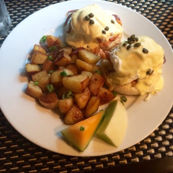 Anglers Dining Room - Coastal Benny - Canadian (New) Near Me - Campbell River, British Columbia Anglers Dining Room - Coastal Benny - Canadian (New) Near Me - Campbell River, British Columbia