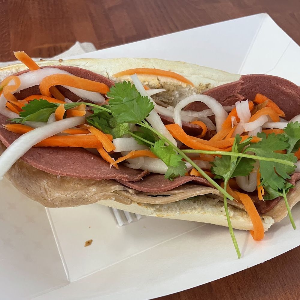 Zen Veggie banh mi (vegan) Zen Veggie banh mi (vegan)