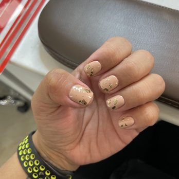 Versaci Nails Spa - Obsessed with my nude & gold foil gel manicure done by Fiona! Exactly like the Pinterest picture I showed! - Nail Salons Near Me - Eastvale, California Versaci Nails Spa - Obsessed with my nude & gold foil gel manicure done by Fiona! Exactly like the Pinterest picture I showed! - Nail Salons Near Me - Eastvale, California
