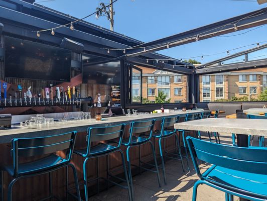 LOCAL Public Eatery Leaside by null