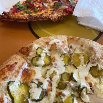 Pizza Buzz - Tandoori Chicken Pizza and Dill Pickle Pizza - Pizza Near Me - Watauga, Texas Pizza Buzz - Tandoori Chicken Pizza and Dill Pickle Pizza - Pizza Near Me - Watauga, Texas