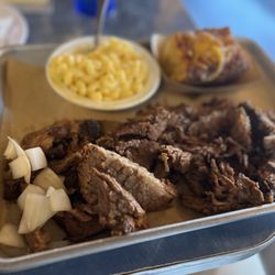 Dixie Grill - Brisket plate