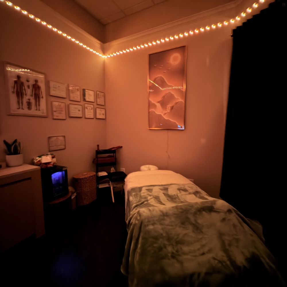 Élan Body Therapy & Sculpt Logo