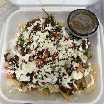 Taco El Chino - Nachos with shredded beef. - Mexican Near Me - Tulare, California Taco El Chino - Nachos with shredded beef. - Mexican Near Me - Tulare, California